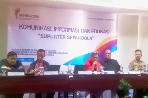 Kemenpora Gelar KIE “Suporter Cerdas” untuk Aremania di Malang