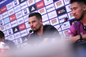 Carlos Pena Tekankan Kontrol Kepercayaan Diri Pemain