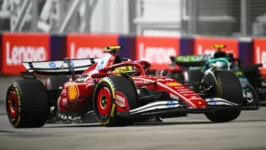 Lewis Hamilton Turun Peringkat di GP Singapura