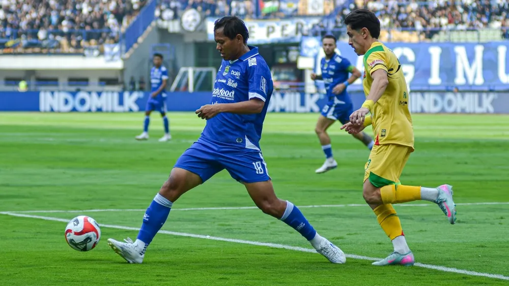 Adam Alis Buktikan Diri, Lokal yang Tak Kalah dari Asing